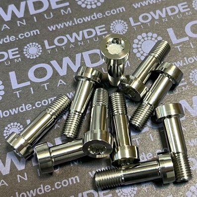 100 Screws DIN 65517-08016A (Mj8x27,5 mm.)
