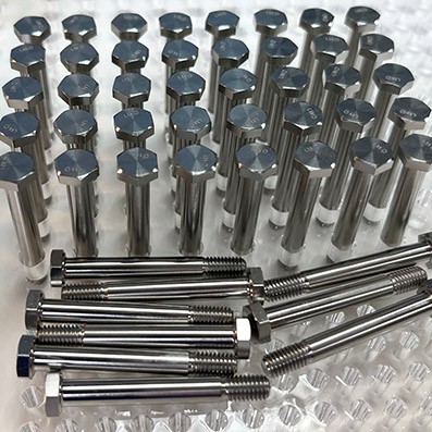 200 Screws LN 2994305030 M5x39 mm. Titanio gr. 5 (6Al4V)