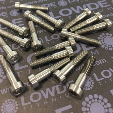 5 Items LN 29950 MJ5x25 titanio gr. 5 (6Al4V) - 5 Items LN 29950J0525 MJ5x25 mm. titanio gr. 5 (6Al4V) AMS 4928. Certificados de calidad incluidos.