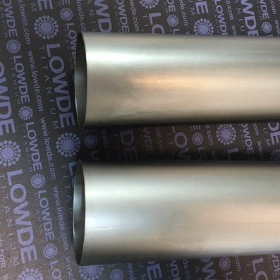 Tubo de Titanio grado 9 (3Al-2,5V). Diámetro 60,3 mm. Pared: 0,9 mm. - 1 Tubo de Titanio grado 9 (3Al-2,5V) ASTM B338. Annealed. Diámetro 60,3 mm. Pared: 0,9 mm. Longitud: 600 mm.
