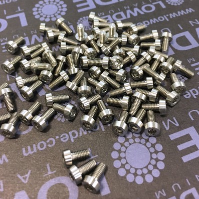 80 Items LN 29950 Mj3x6 titanio gr. 5 (6Al4V)