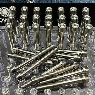 Tornillo DIN 912 C�nico M5x40 mm. Titanio gr. 5 (6Al4V)