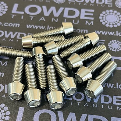 Tornillo DIN 912 C�NICO M6x20 mm. Titanio gr. 5 (6Al4V)