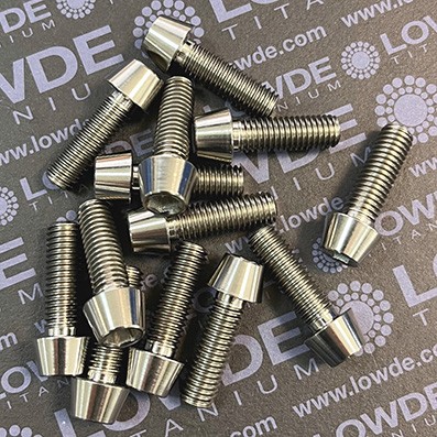 Tornillo DIN 912 c�nico M8x25 mm. Titanio gr. 5 (6Al4V)