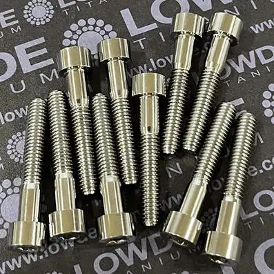 Tornillo DIN 912 M6x35 mm. de Titanio grado 5 (6Al4V)