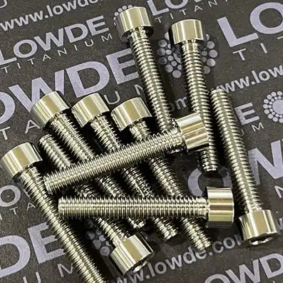Tornillo DIN 912 M6x35 mm. de Titanio grado 5 (6Al4V)