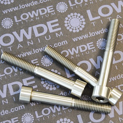 Tornillo DIN 912 M8x60 mm. Titanio gr. 5 (6Al4V)