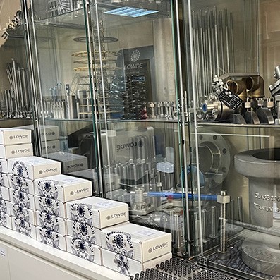 TRATAMIENTOS SUPERFICIALES. ANODIZADO DE TITANIO.