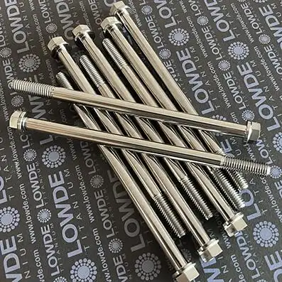 Tornillo hexagonal balona M10x1,50x165 mm. titanio gr. 5 (6Al4V)