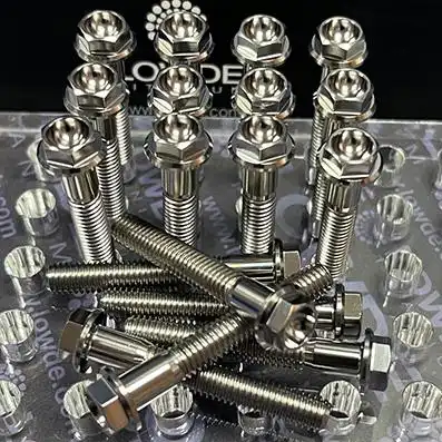 HEXAGONAL CON BALONA M6x40 mm. Titanio gr. 5 (6Al4V)