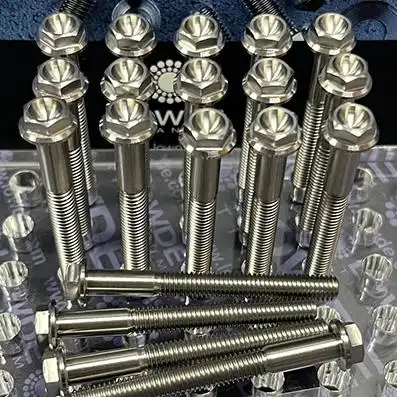 Tornillo hexagonal con balona M6x55 mm. Titanio gr. 5 (6Al4V)