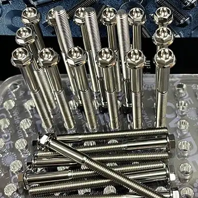 Tornillo hexagonal con balona M6x75 mm. Titanio gr. 5 (6Al4V)