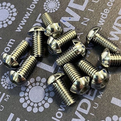 Tornillo bot�n ISO 7380 M6x12 mm. Titanio grado 5 (6Al-4V)