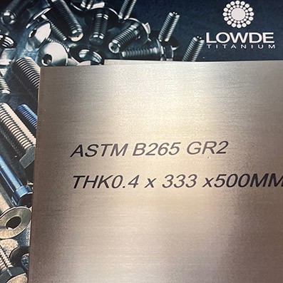 Plancha de Titanio gr. 2 ASTM B265. Tama�o: 500x333x0,4 mm.